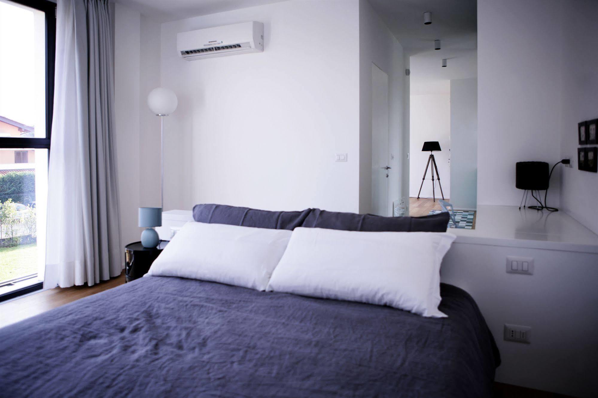 Mxp Rooms Guest House Cardano Al Campo Exterior foto